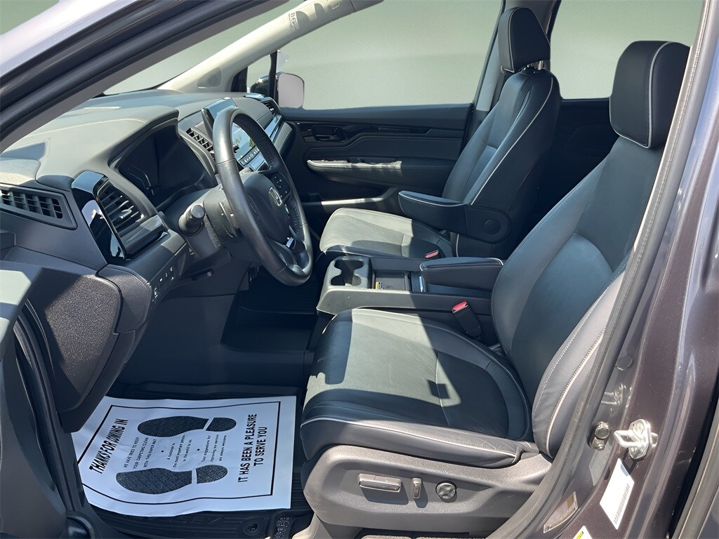 2022 Honda Odyssey Elite photo 2