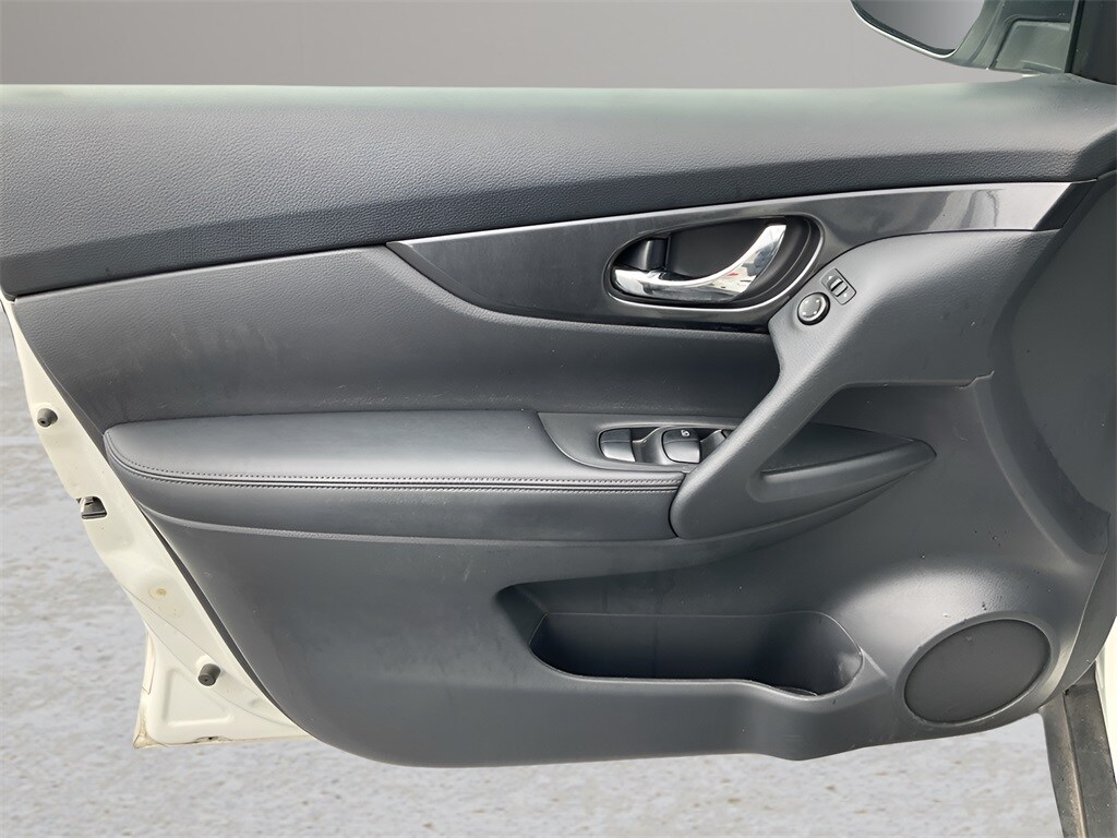 Used 2020 Nissan Rogue SV SUV