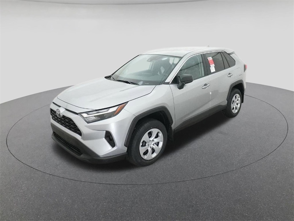 2025 Toyota RAV4 LE's photo