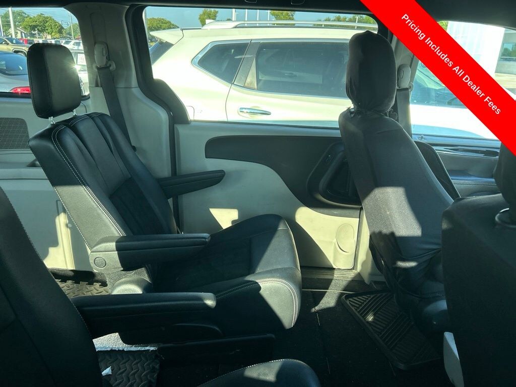 Used 2019 Dodge Grand Caravan SXT Minivan/Van