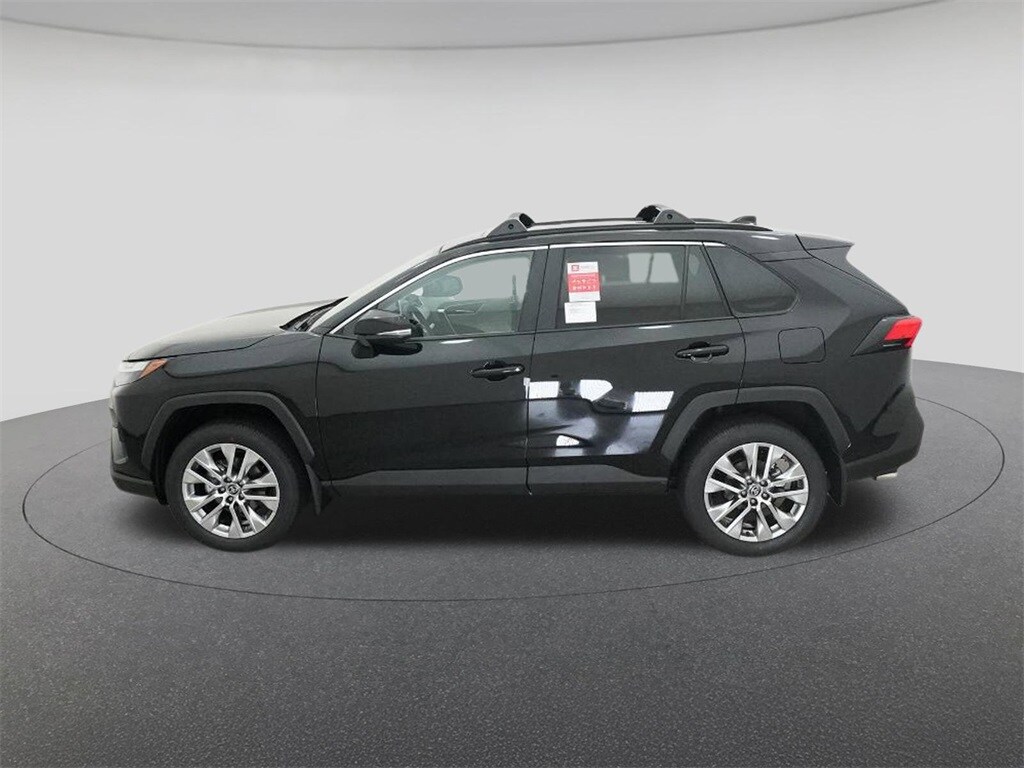 2025 Toyota RAV4 XLE Premium photo 3