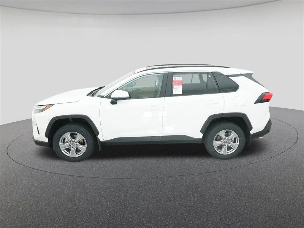 2025 Toyota RAV4 XLE photo 2