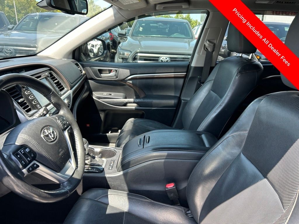 Used 2015 Toyota Highlander Limited Platinum V6 SUV