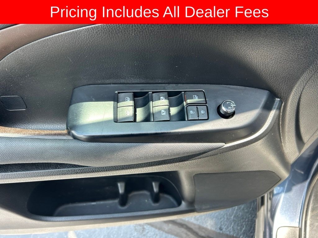 Used 2019 Toyota Highlander LE V6 SUV
