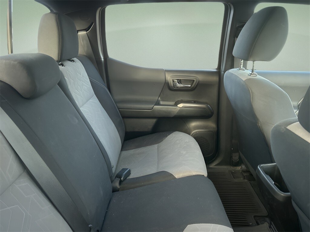 2021 Toyota Tacoma TRD Off-Road V6 photo 4
