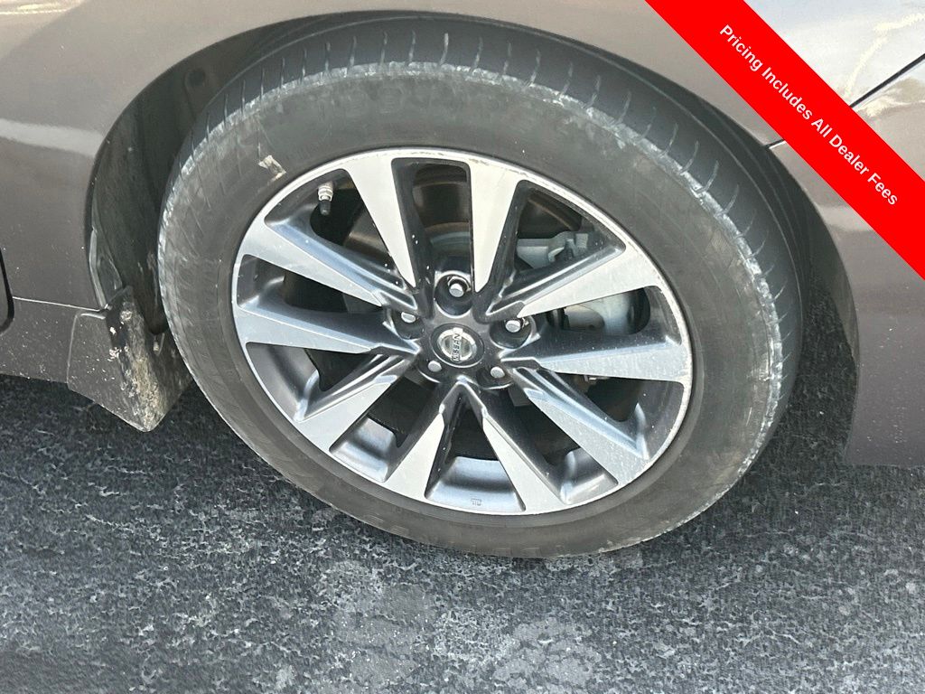 Used 2016 Nissan Altima SV with VIN 1N4AL3AP5GC135160 for sale in Greer, SC