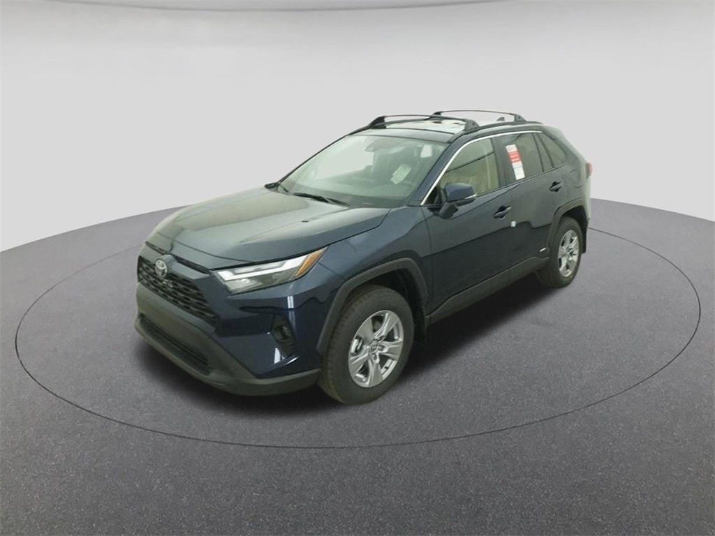 2025 Toyota RAV4 XLE's photo