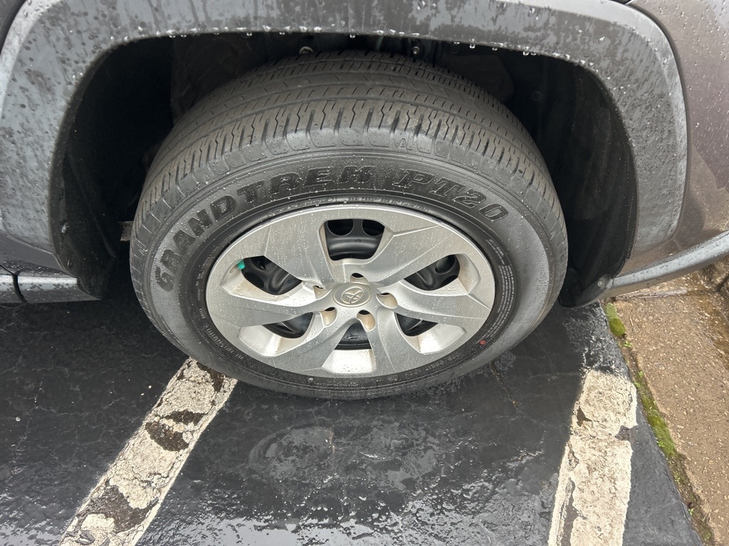 Used 2023 Toyota RAV4 LE with VIN 2T3H1RFV7PC220184 for sale in Kansas City