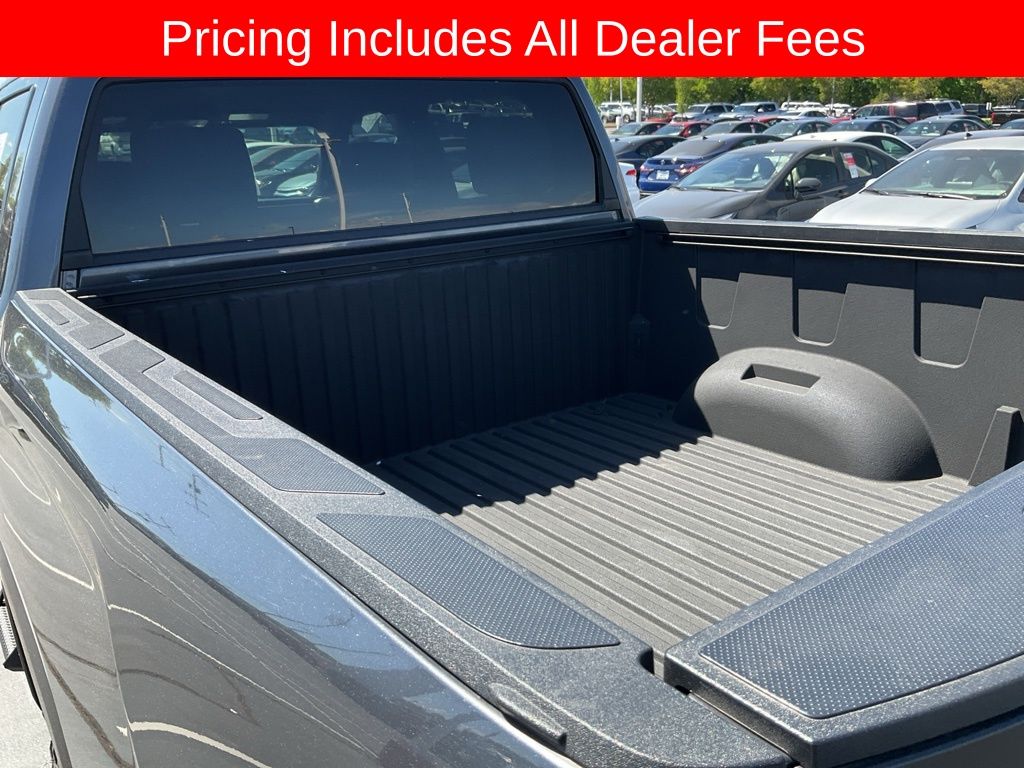 2025 Toyota Tundra SR5 - Photo 15