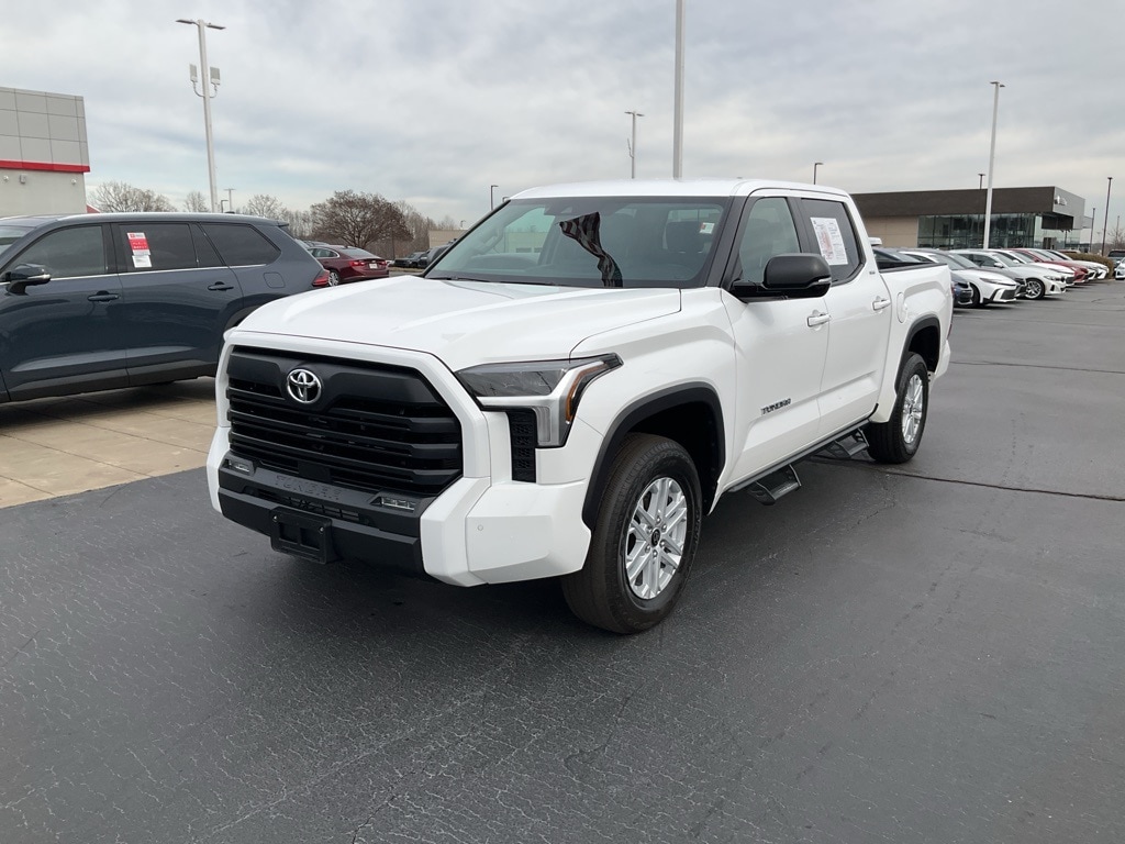 2024 Toyota Tundra SR5's photo