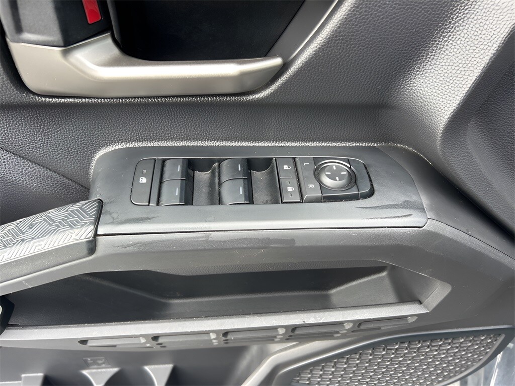 2024 Toyota Tacoma TRD Off-Road photo 4