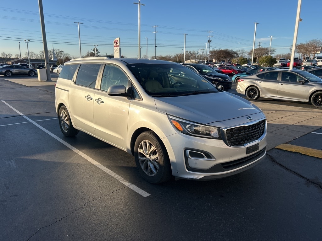 2020 Kia Sedona EX's photo