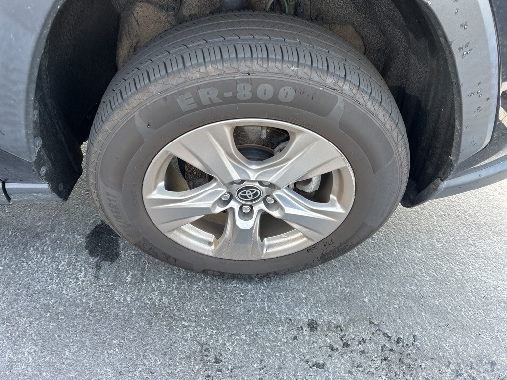 Used 2023 Toyota RAV4 XLE with VIN 2T3W1RFV8PW268184 for sale in Kansas City