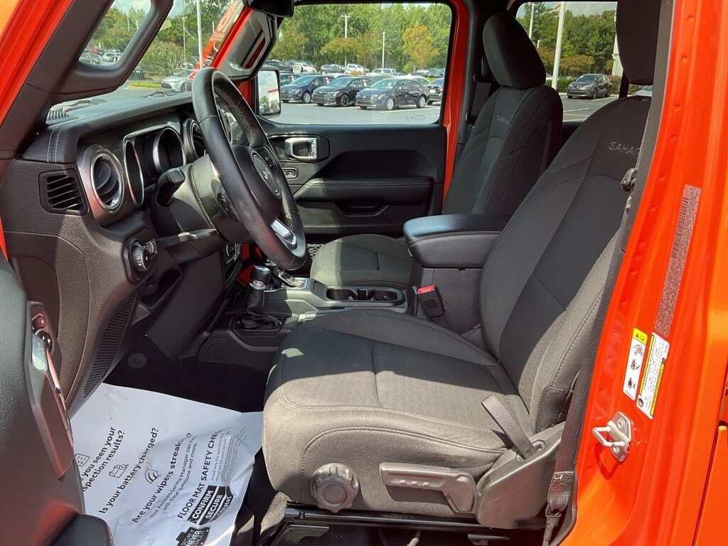 2018 Jeep Wrangler Unlimited Sahara photo 2