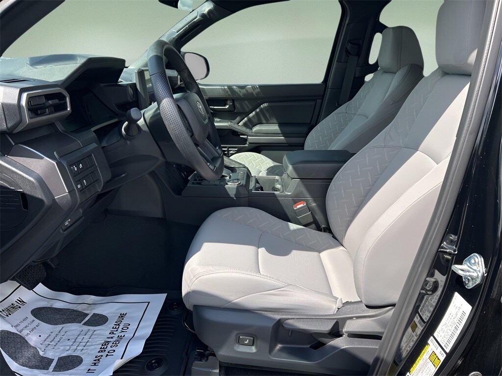 2025 Toyota Tacoma SR5 photo 2