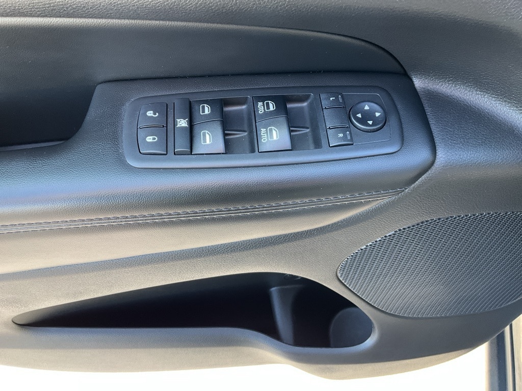 Used 2018 Jeep Grand Cherokee Laredo 4x4 SUV