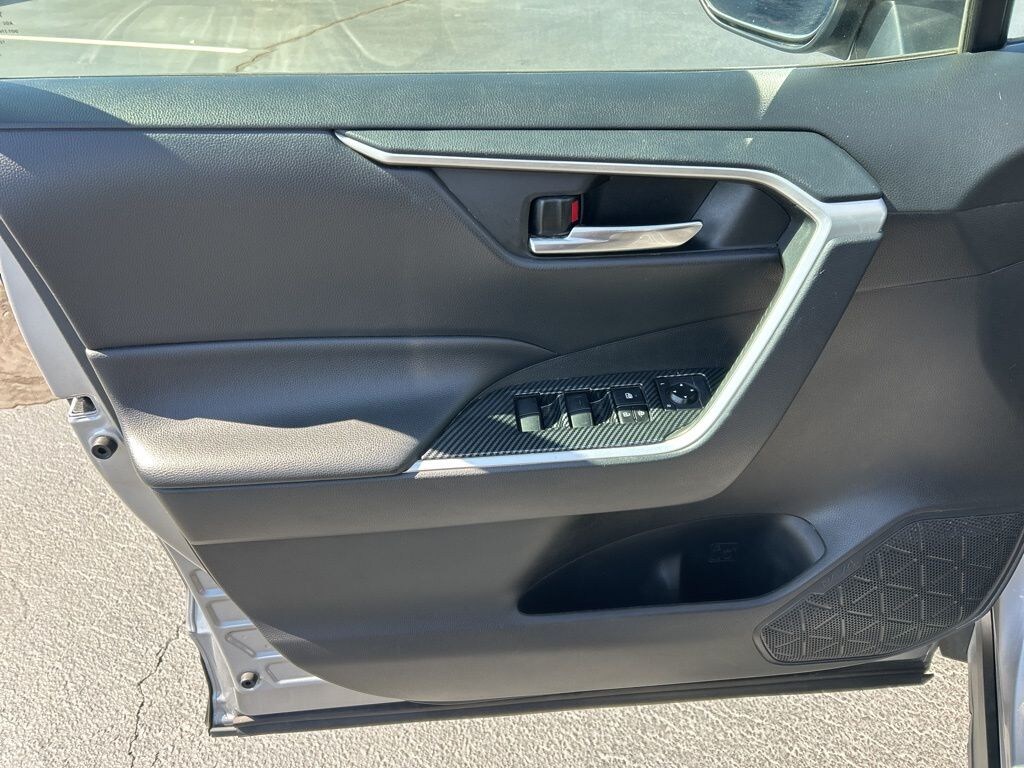 Used 2020 Toyota RAV4 XLE SUV