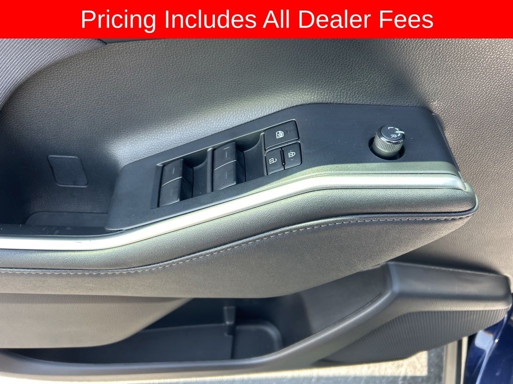Used 2023 Toyota Highlander L SUV