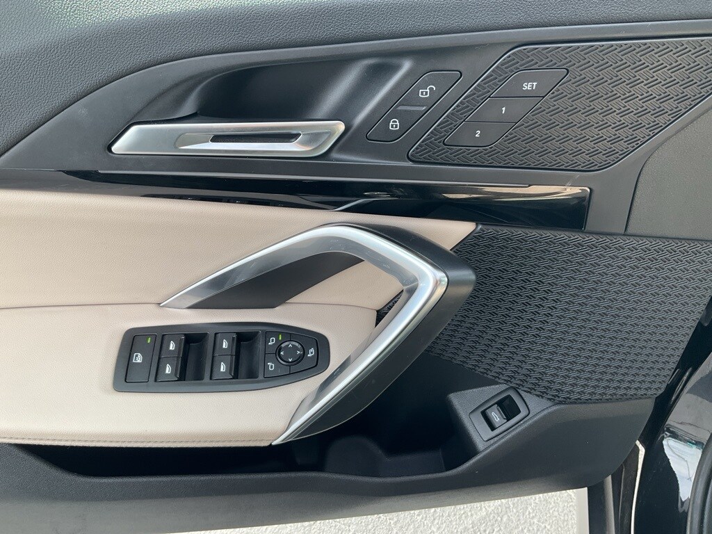 2023 Bmw X1 XDrive28i photo 3