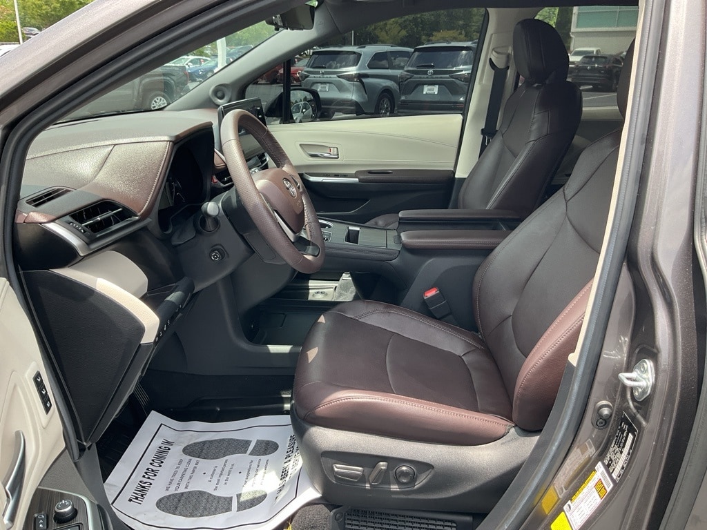 Certified 2024 Toyota Sienna Platinum with VIN 5TDERKEC1RS199564 for sale in Greer, SC