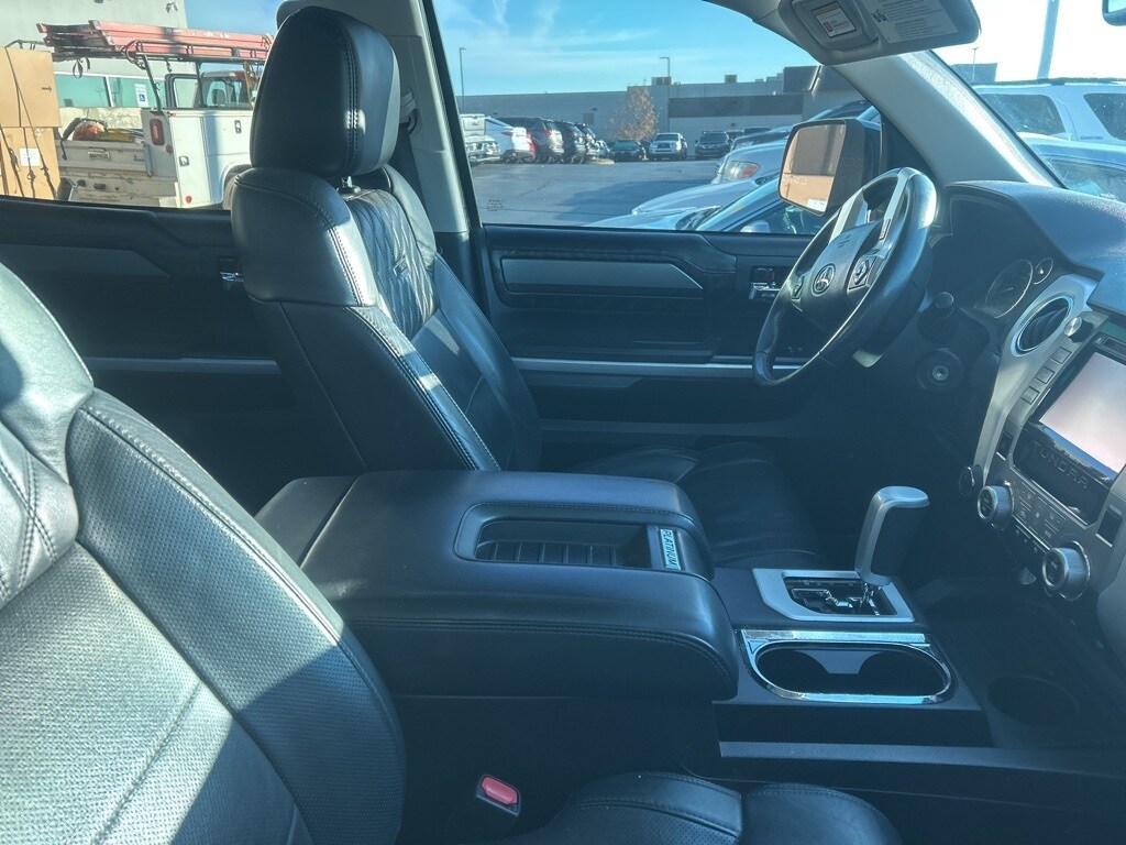2017 Toyota Tundra Platinum photo 4