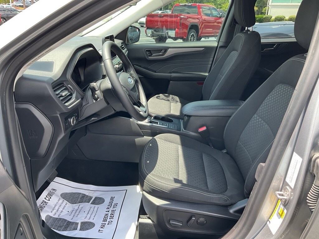 2023 Ford Escape Active photo 2