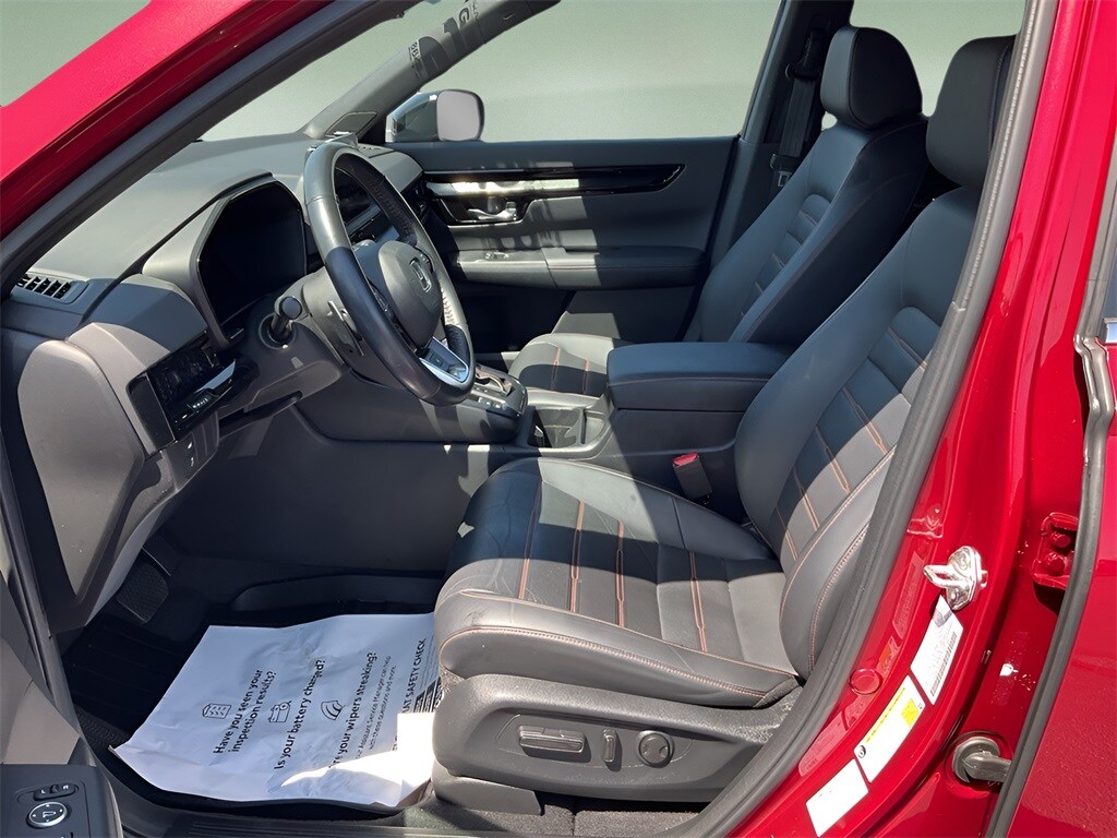 2023 Honda CR-V Hybrid Sport Touring photo 2