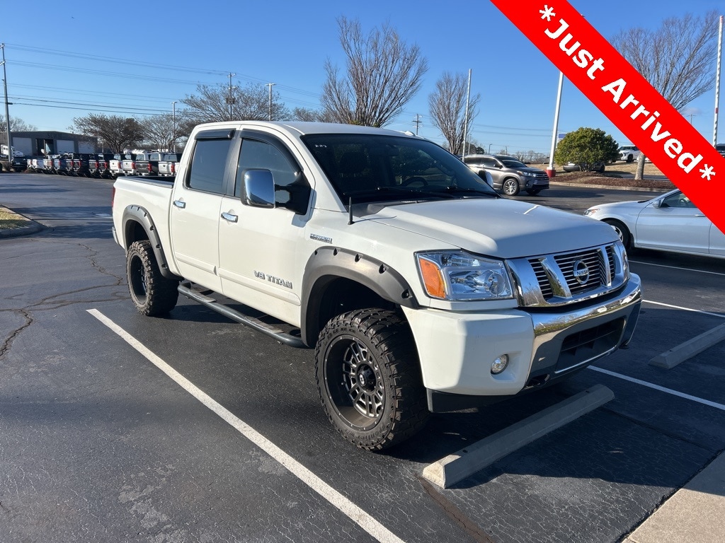 2014 Nissan Titan SV