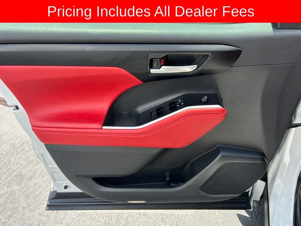 Used 2023 Toyota Highlander L SUV