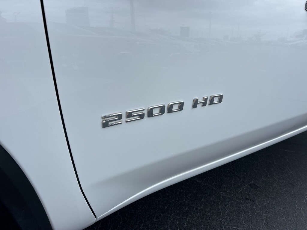 2024 Chevrolet Silverado 2500HD LTZ photo 3