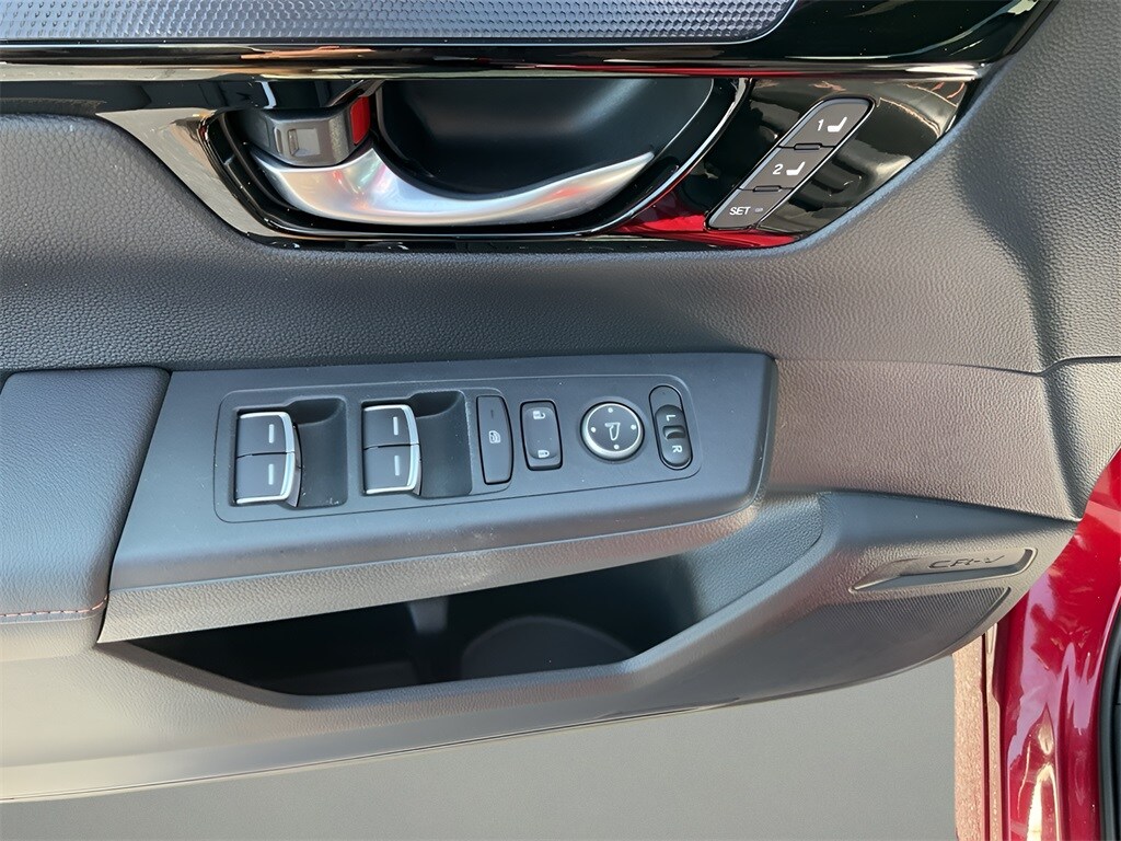 2023 Honda CR-V Hybrid Sport Touring photo 4