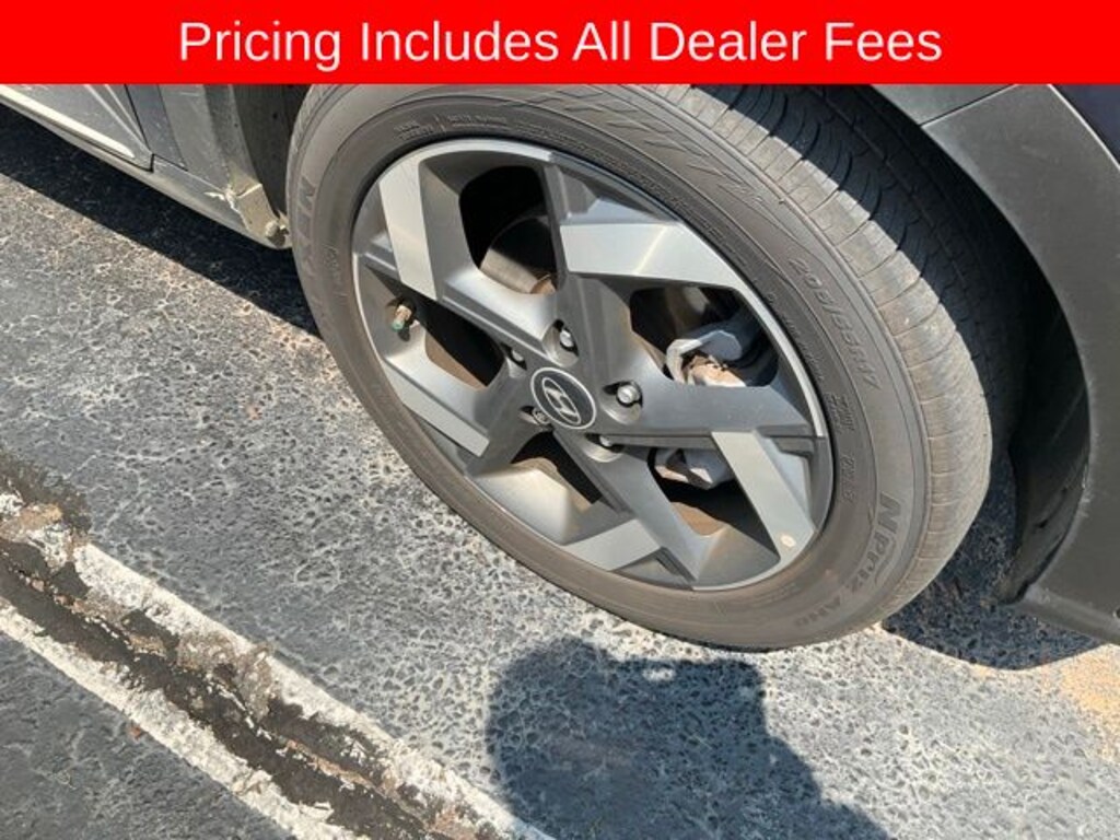 Used 2025 Hyundai Venue Limited SUV
