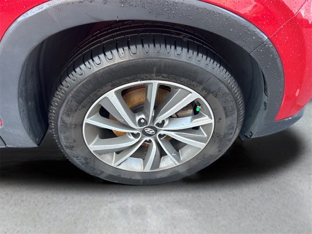 2020 Hyundai Santa Fe Limited photo 2