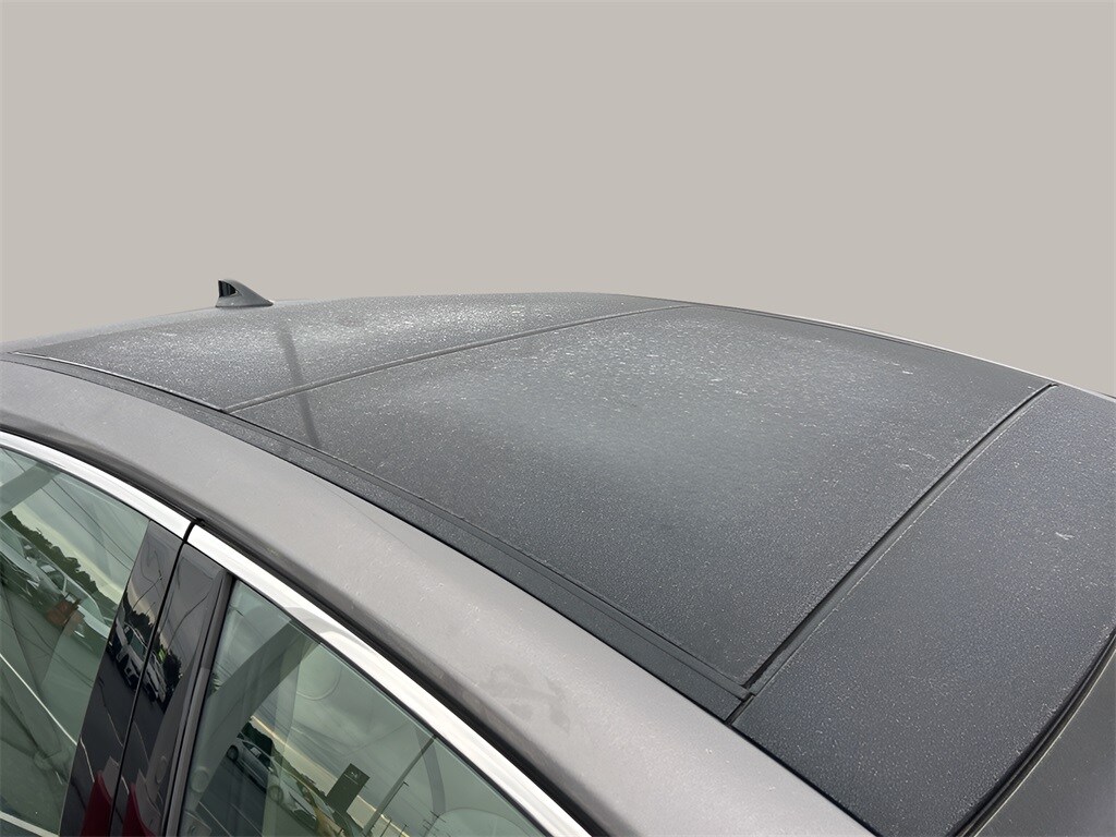 2018 Toyota Camry XLE V6 photo 3