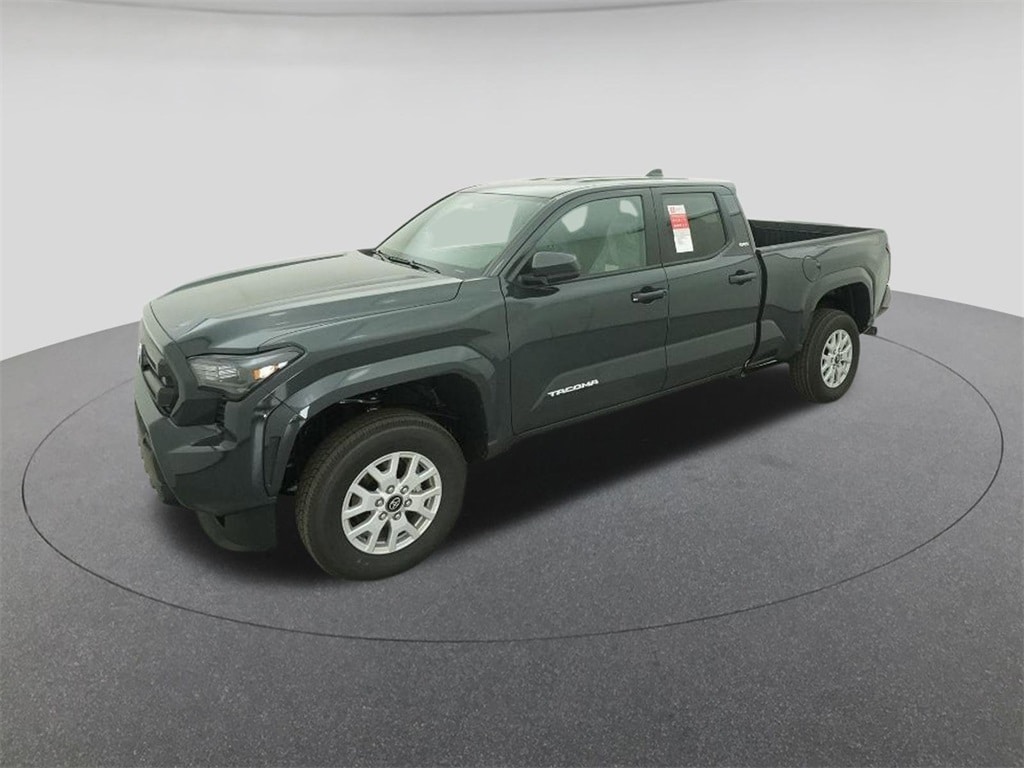 2025 Toyota Tacoma SR5's photo