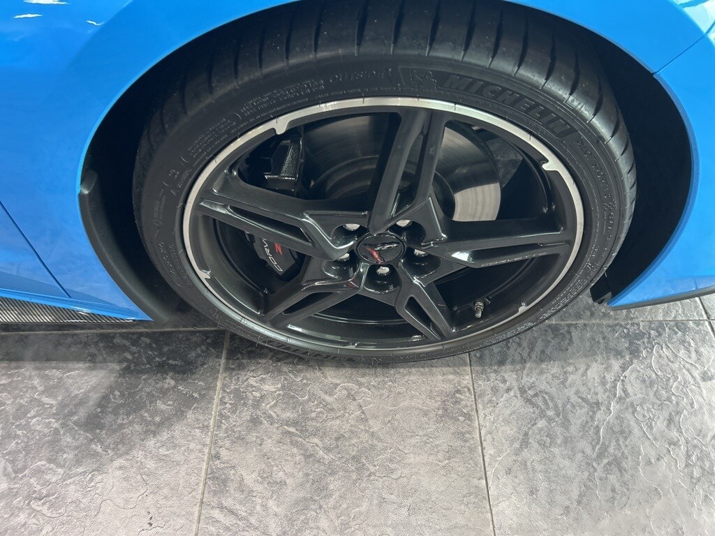 2024 Chevrolet Corvette Stingray 1LT photo 2