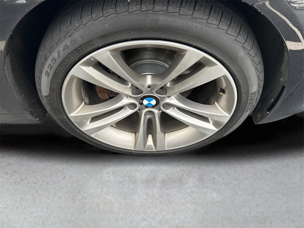 2017 Bmw 330i xDrive Sedan photo 2