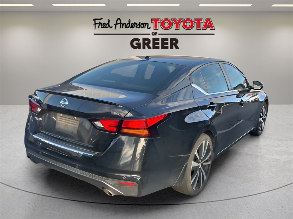 Used 2022 Nissan Altima 2.5 SR Sedan