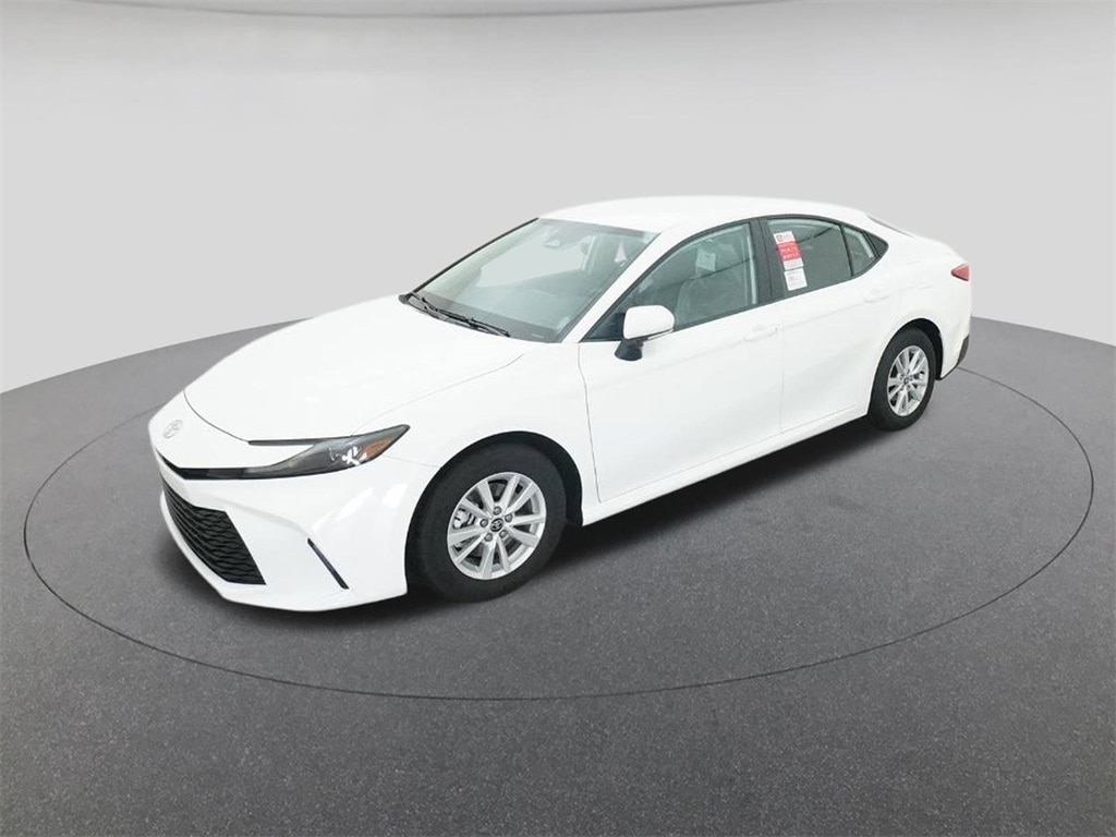 2026 Toyota Camry LE's photo