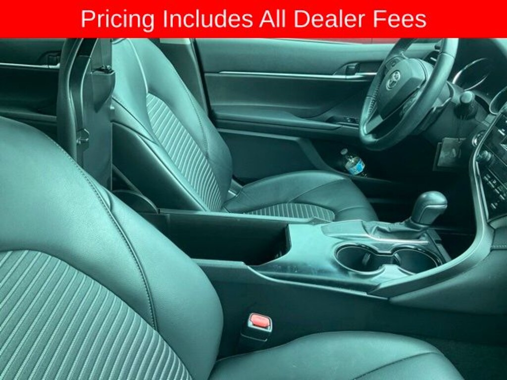 Used 2020 Toyota Camry SE Sedan