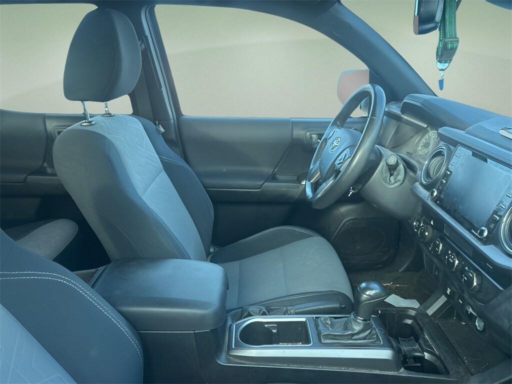 2021 Toyota Tacoma TRD Off-Road V6 photo 3