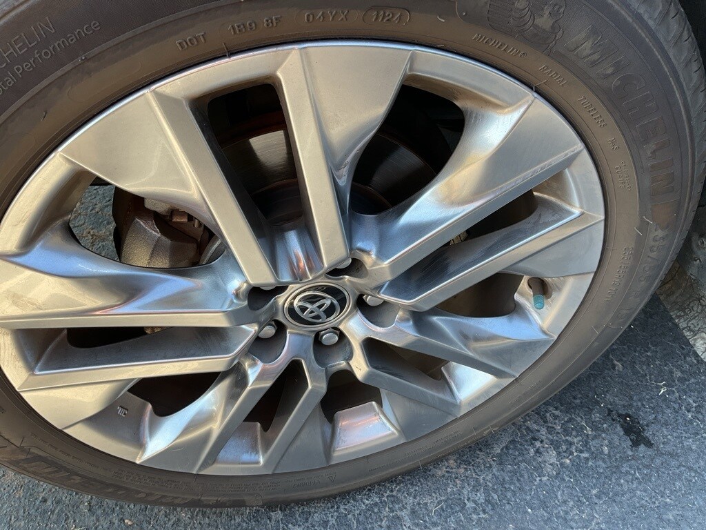 2021 Toyota RAV4 XLE Premium photo 2