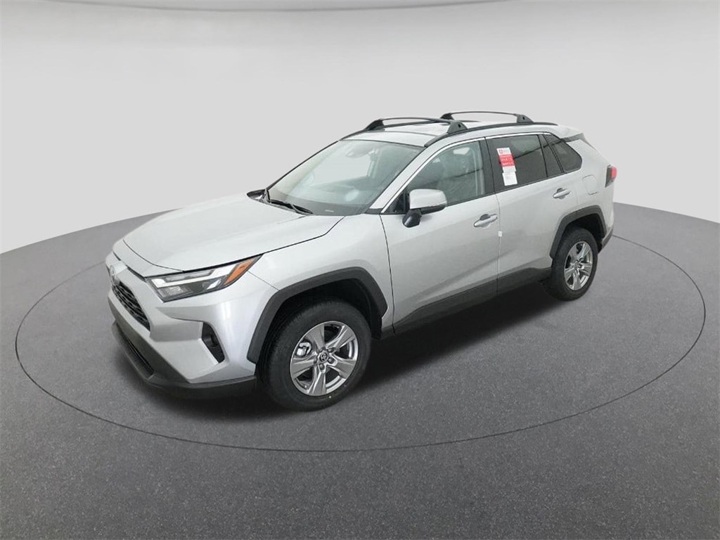 2025 Toyota RAV4 XLE's photo