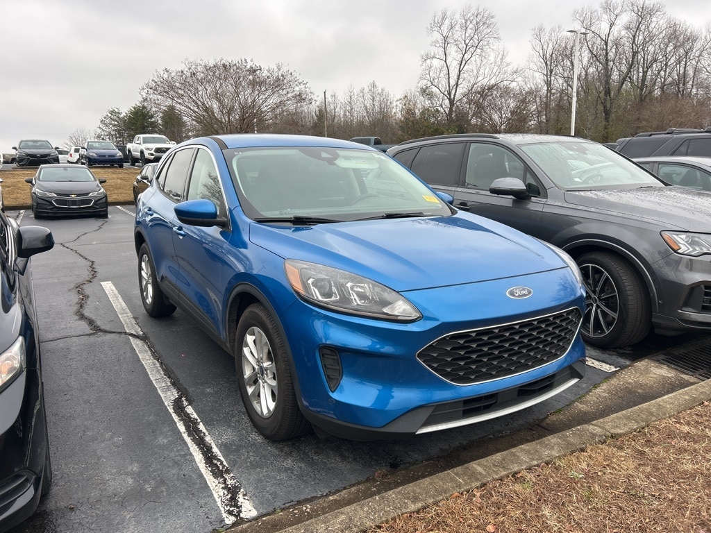 2021 Ford Escape SE's photo