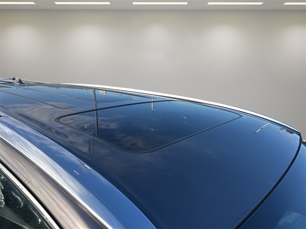 2019 Toyota Highlander XLE photo 3