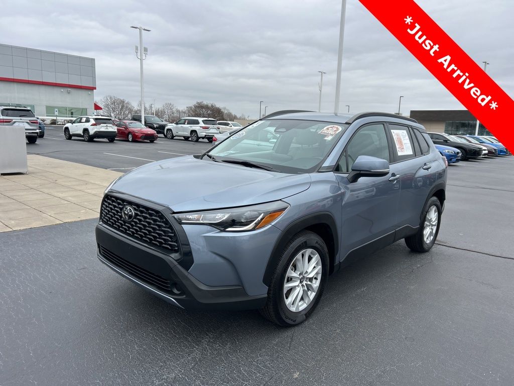2024 Toyota Corolla Cross LE