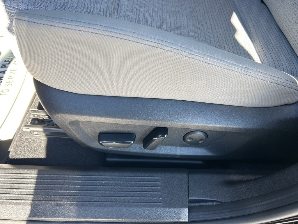 Used 2023 Nissan Rogue SV SUV