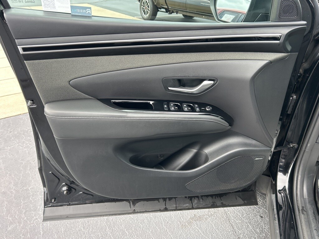2024 Hyundai Santa Cruz Limited photo 3