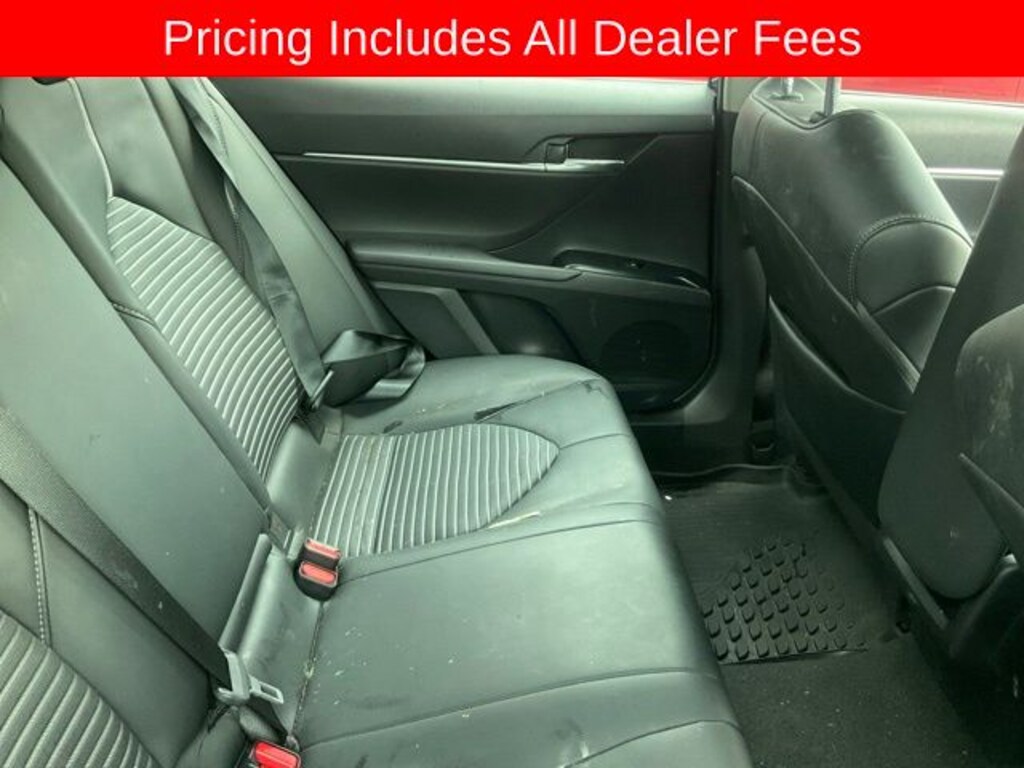 Used 2020 Toyota Camry SE Sedan