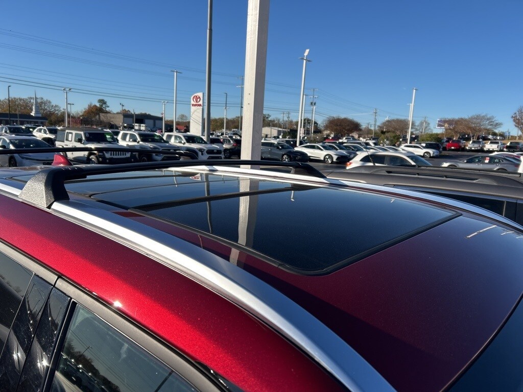 2021 Toyota Highlander Platinum photo 2